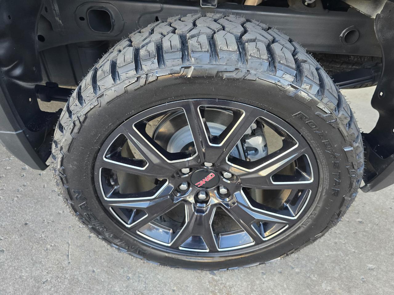 GMC Sierra 1500 4WD Reg Cab 126" Pro 2025