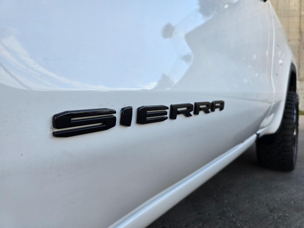 GMC Sierra 1500 4WD Reg Cab 126" Pro 2025