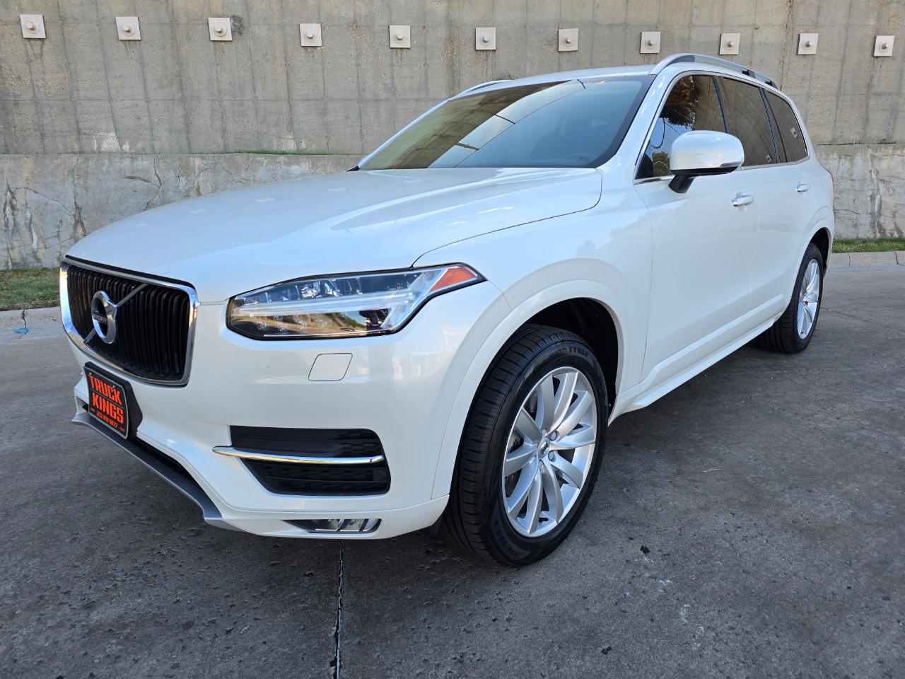 Volvo XC90 T6 AWD 7-Passenger Momentum 2018