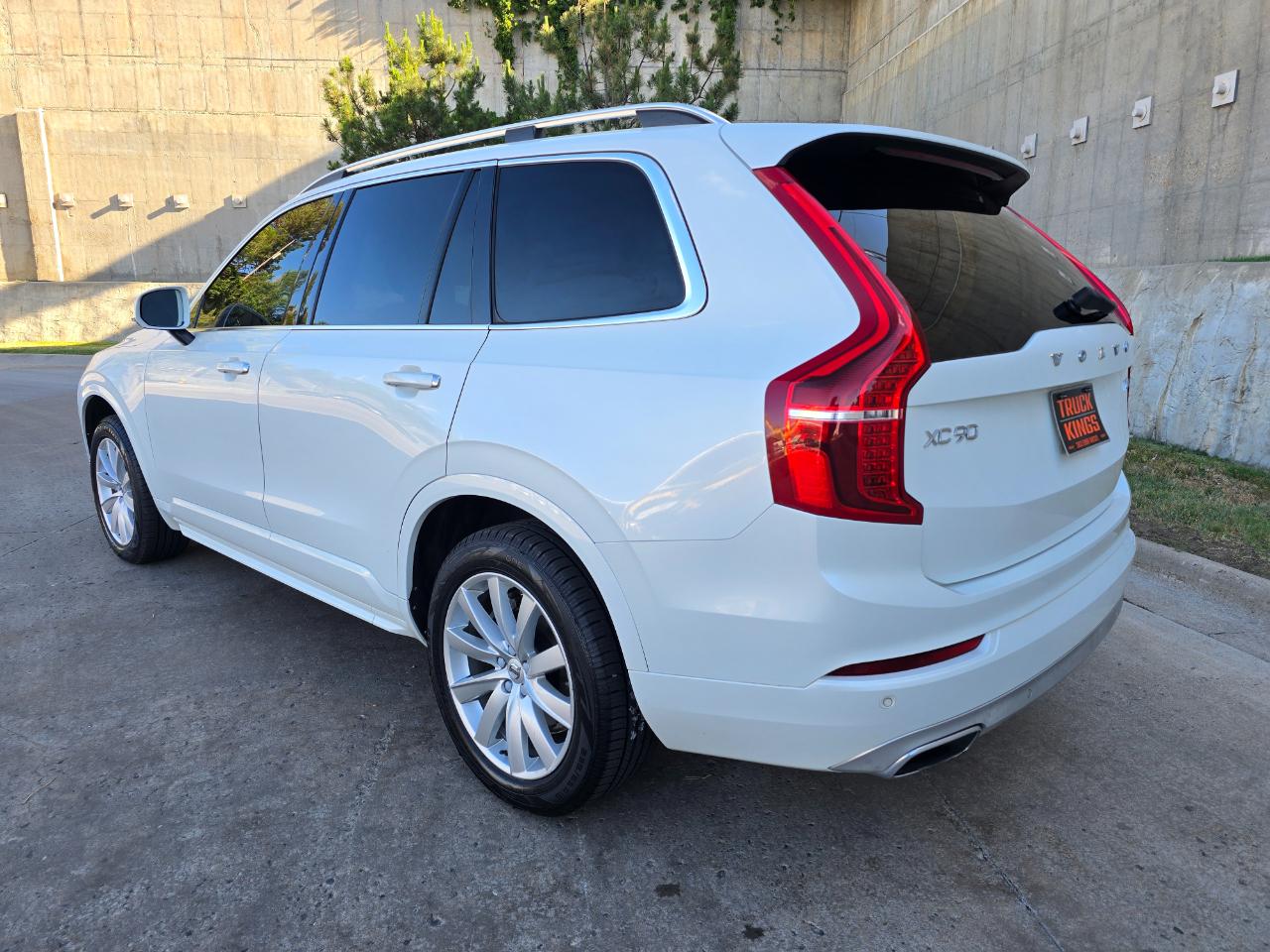 Volvo XC90 T6 AWD 7-Passenger Momentum 2018