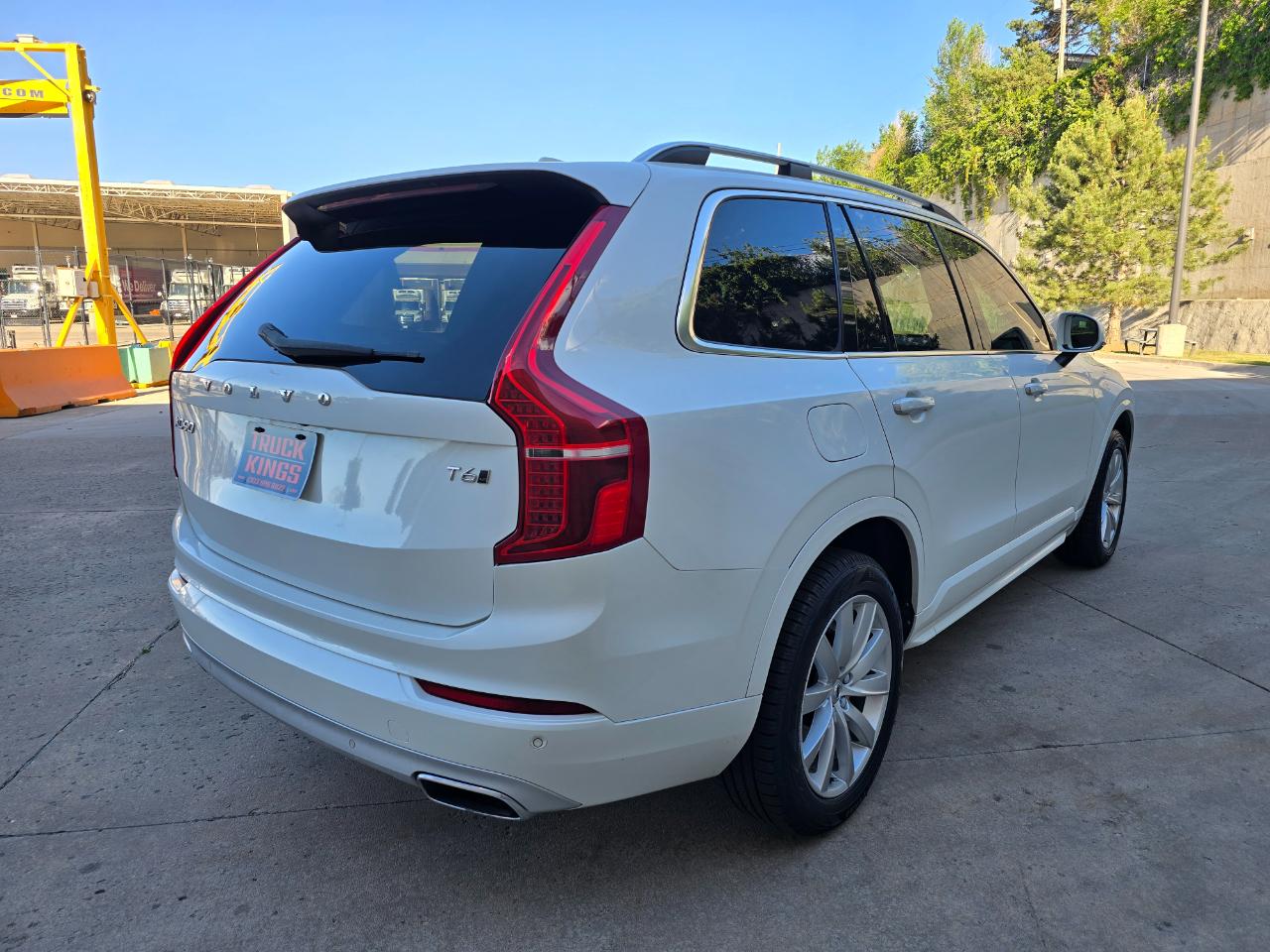 Volvo XC90 T6 AWD 7-Passenger Momentum 2018