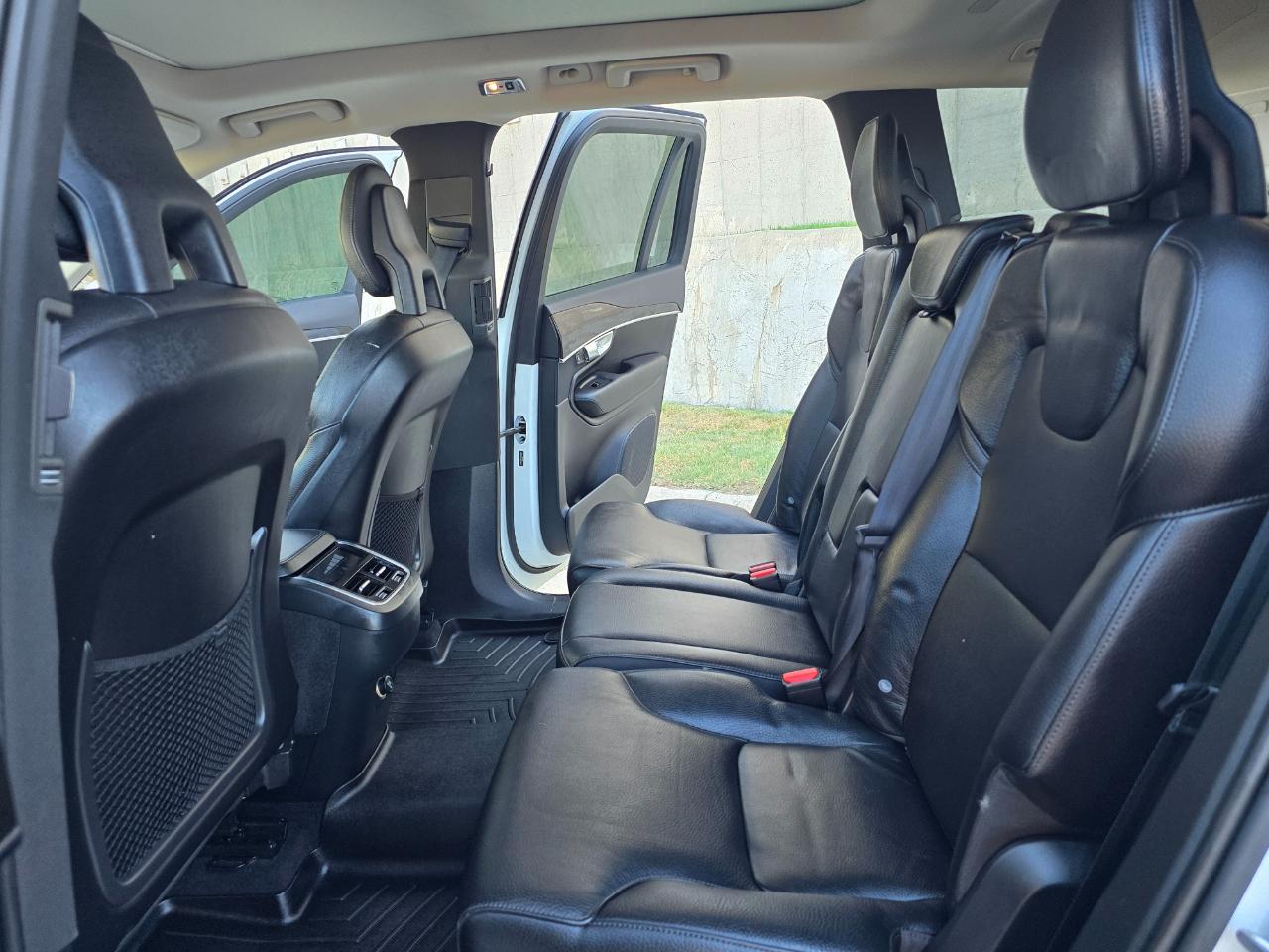 Volvo XC90 T6 AWD 7-Passenger Momentum 2018