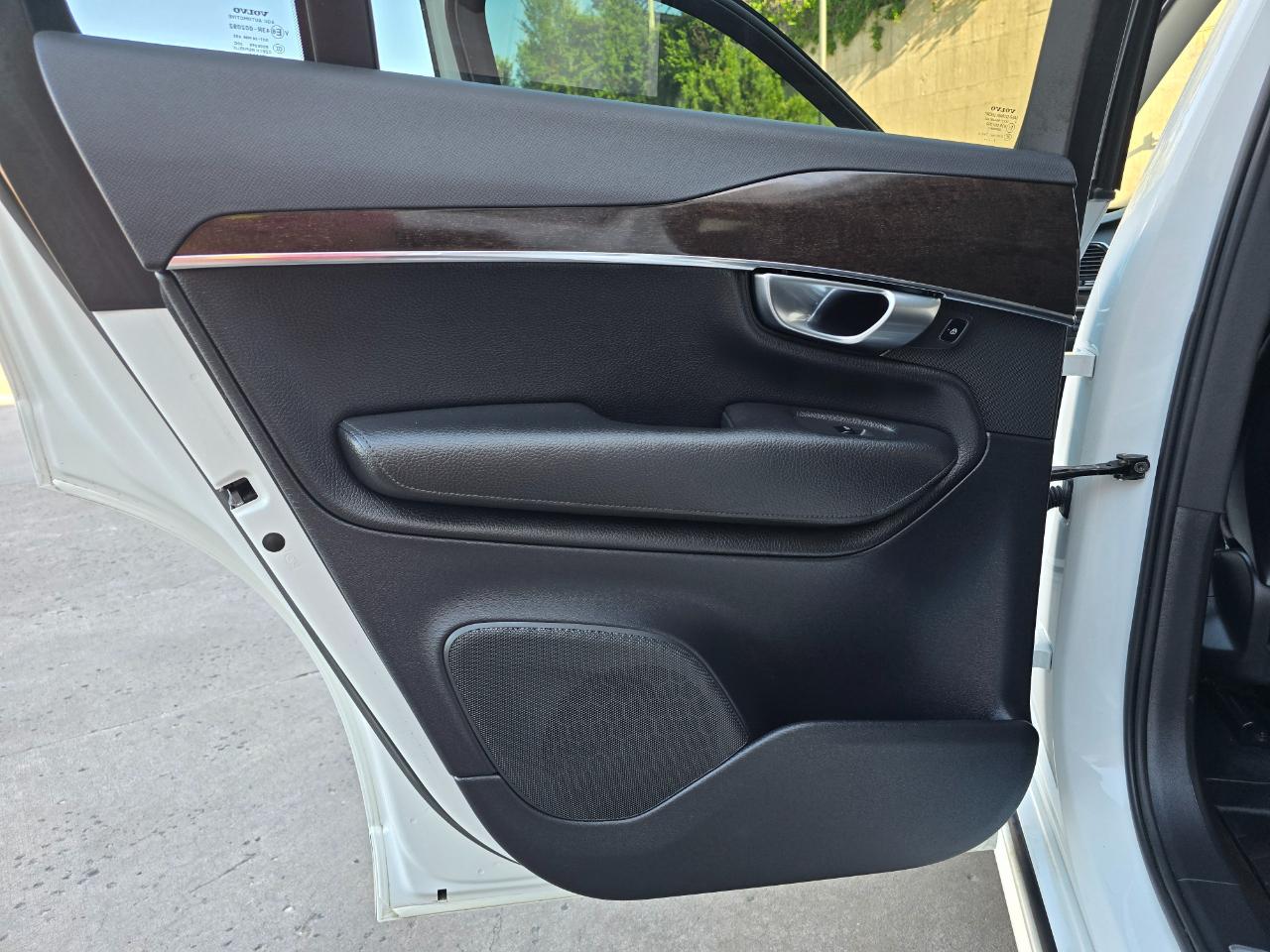 Volvo XC90 T6 AWD 7-Passenger Momentum 2018