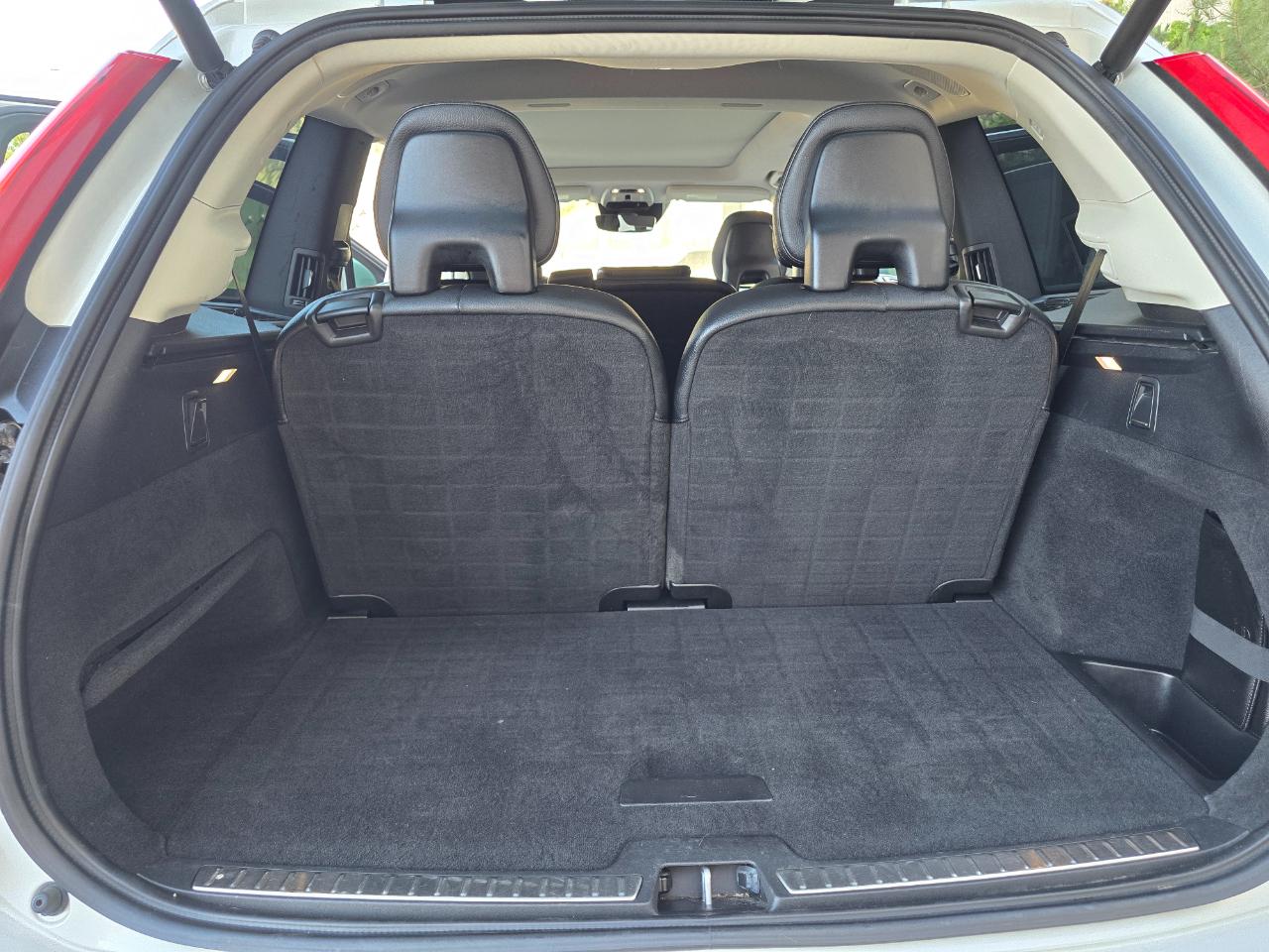 Volvo XC90 T6 AWD 7-Passenger Momentum 2018