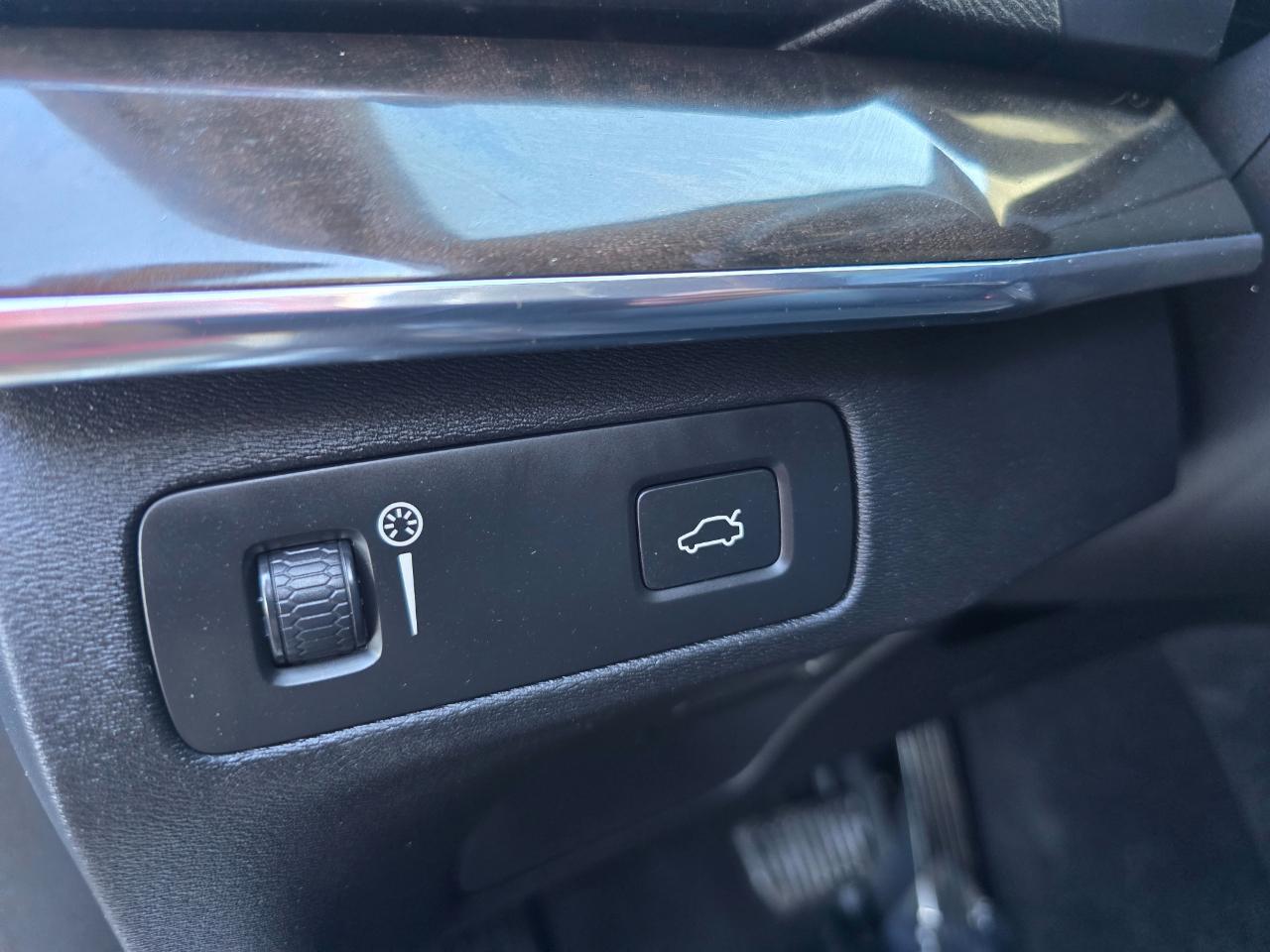 Volvo XC90 T6 AWD 7-Passenger Momentum 2018