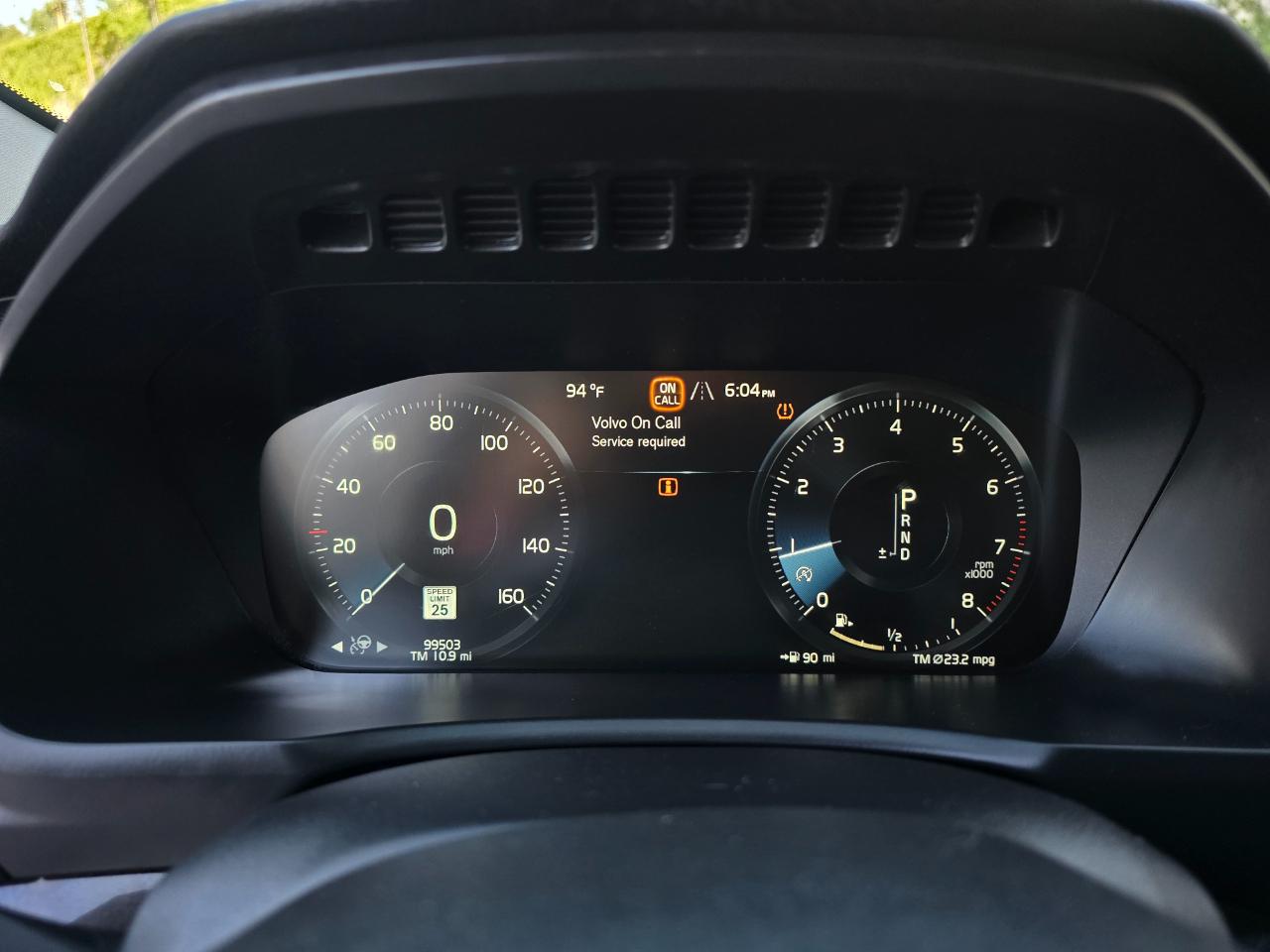 Volvo XC90 T6 AWD 7-Passenger Momentum 2018