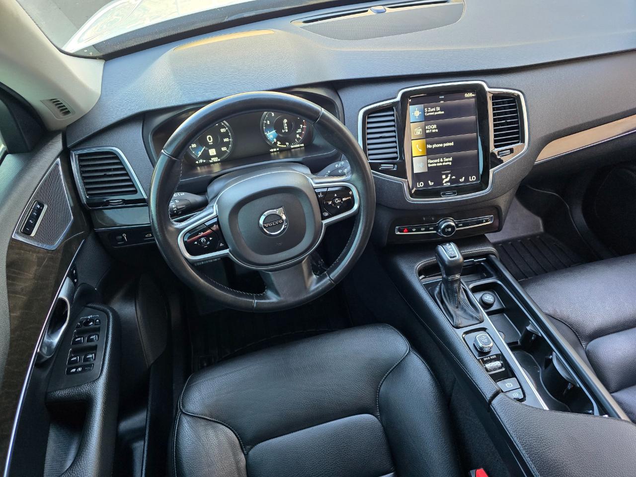 Volvo XC90 T6 AWD 7-Passenger Momentum 2018