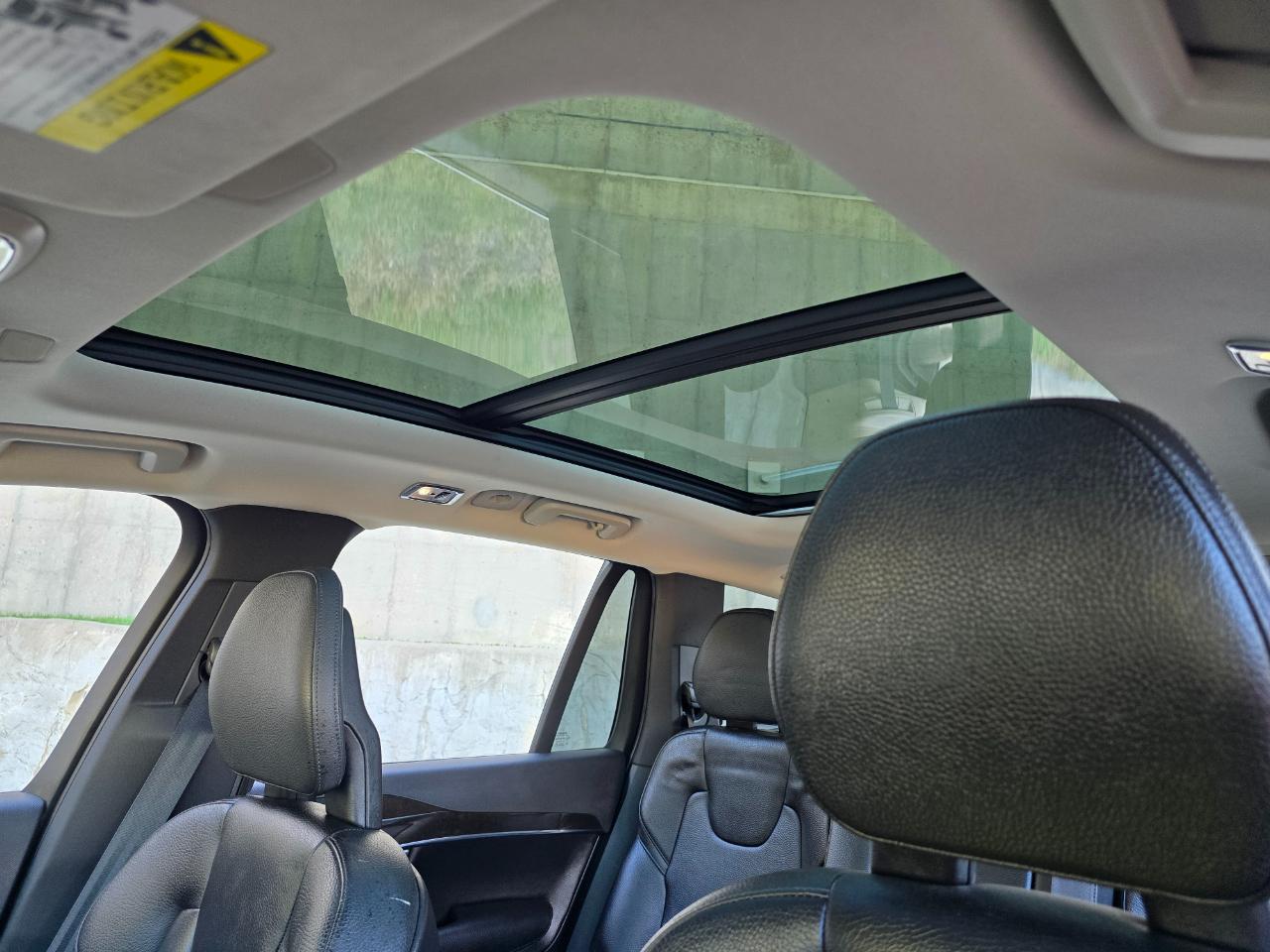 Volvo XC90 T6 AWD 7-Passenger Momentum 2018