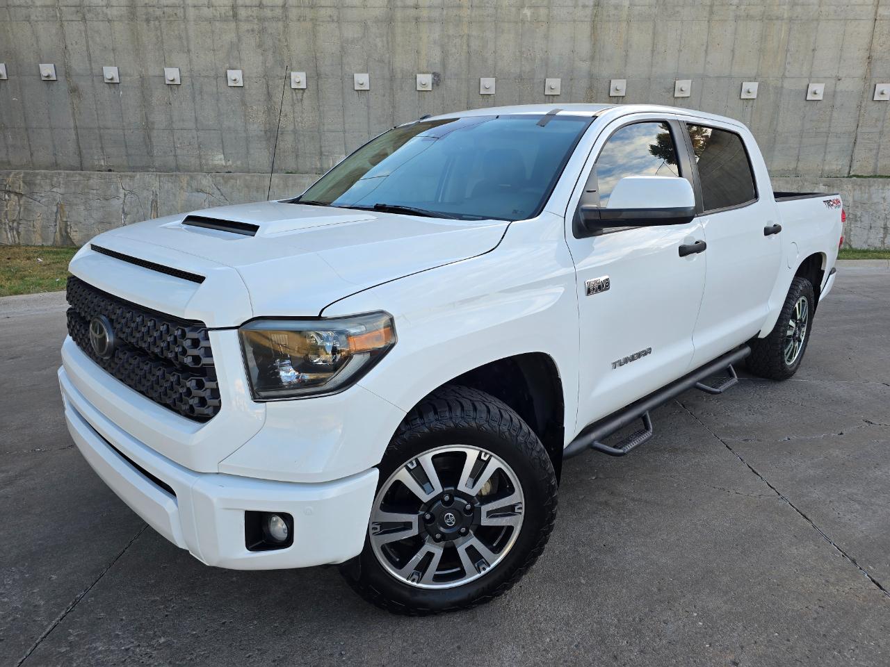 Toyota Tundra 4WD SR5 CrewMax 5.5' Bed 5.7L FFV (Natl) 2019
