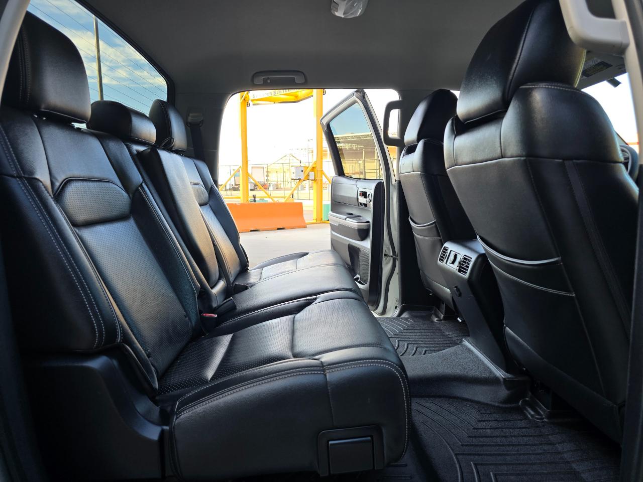 Toyota Tundra 4WD SR5 CrewMax 5.5' Bed 5.7L FFV (Natl) 2019
