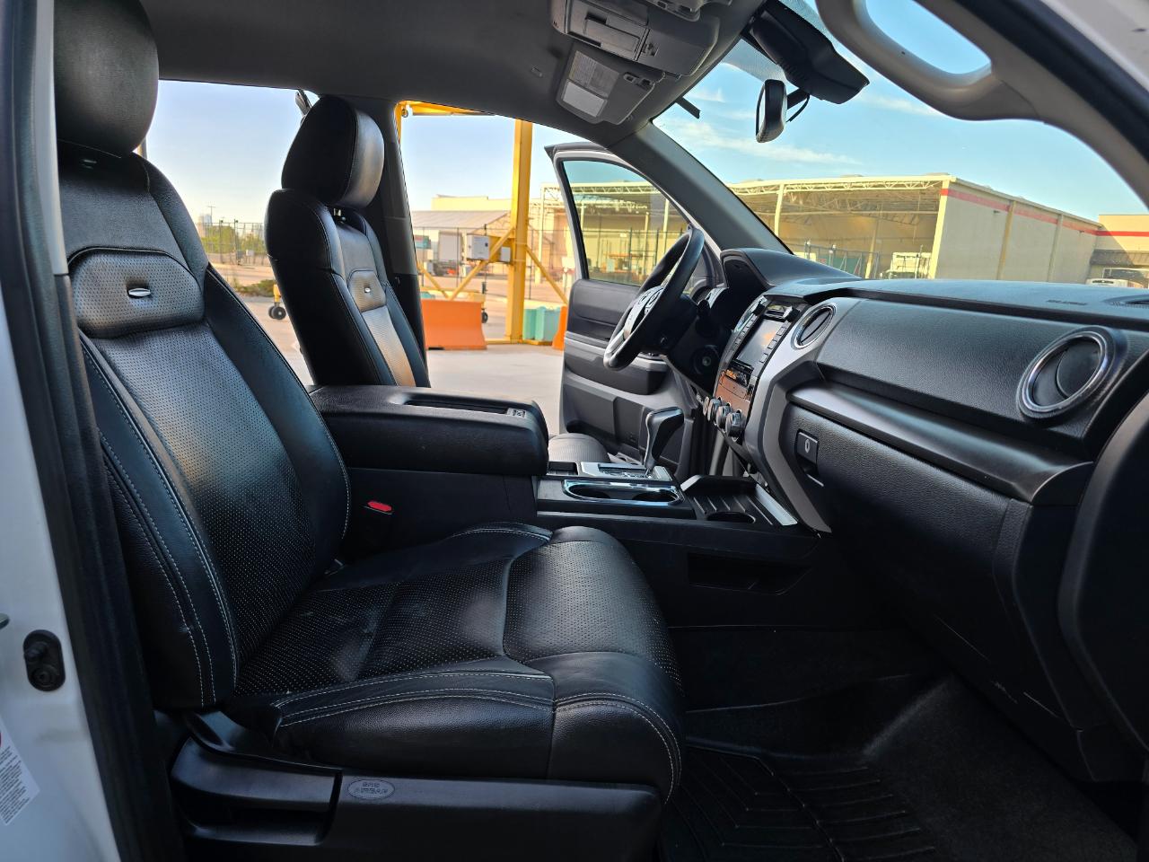Toyota Tundra 4WD SR5 CrewMax 5.5' Bed 5.7L FFV (Natl) 2019