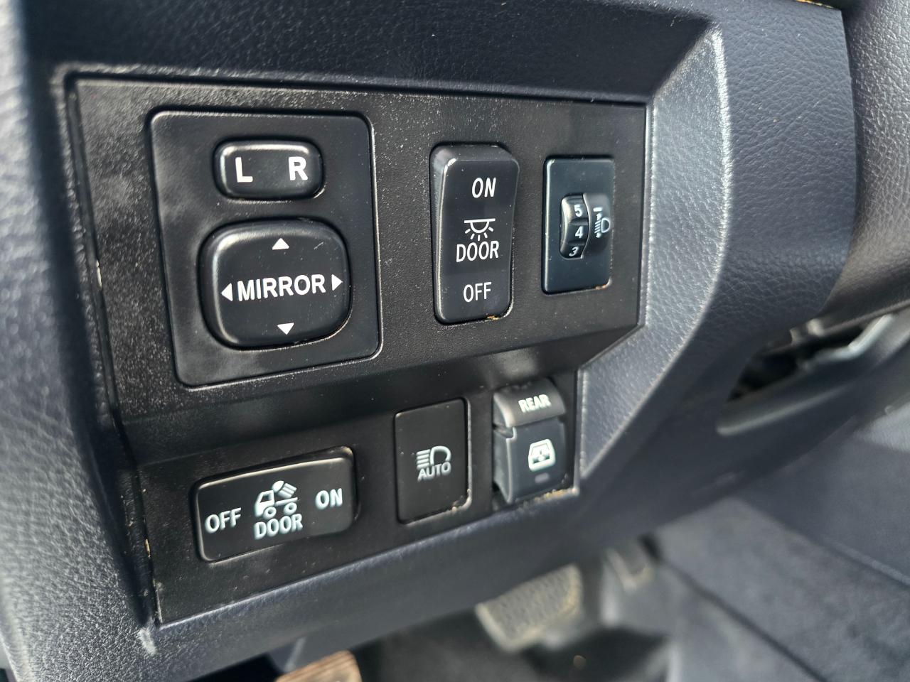 Toyota Tundra 4WD SR5 CrewMax 5.5' Bed 5.7L FFV (Natl) 2019
