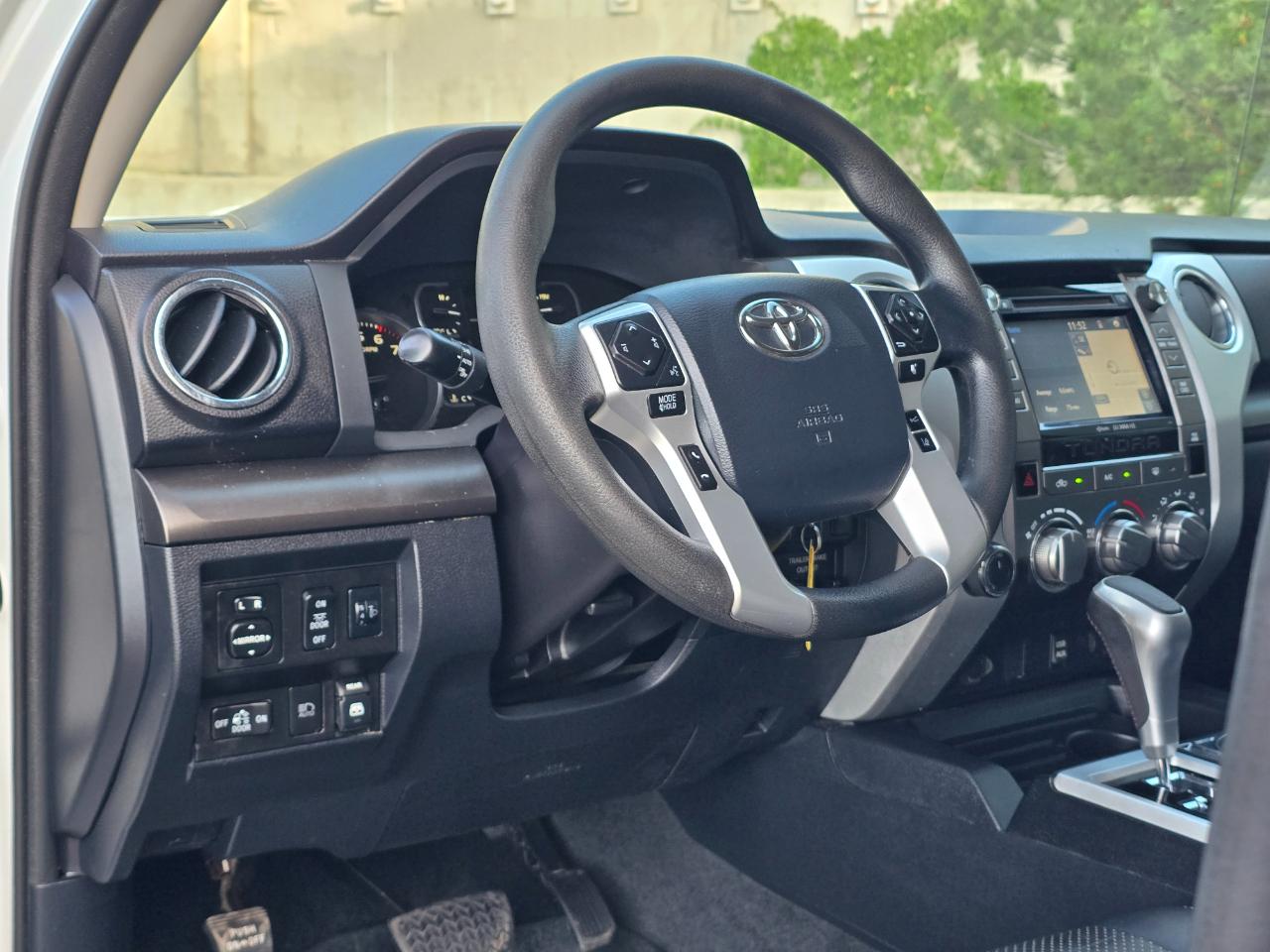 Toyota Tundra 4WD SR5 CrewMax 5.5' Bed 5.7L FFV (Natl) 2019
