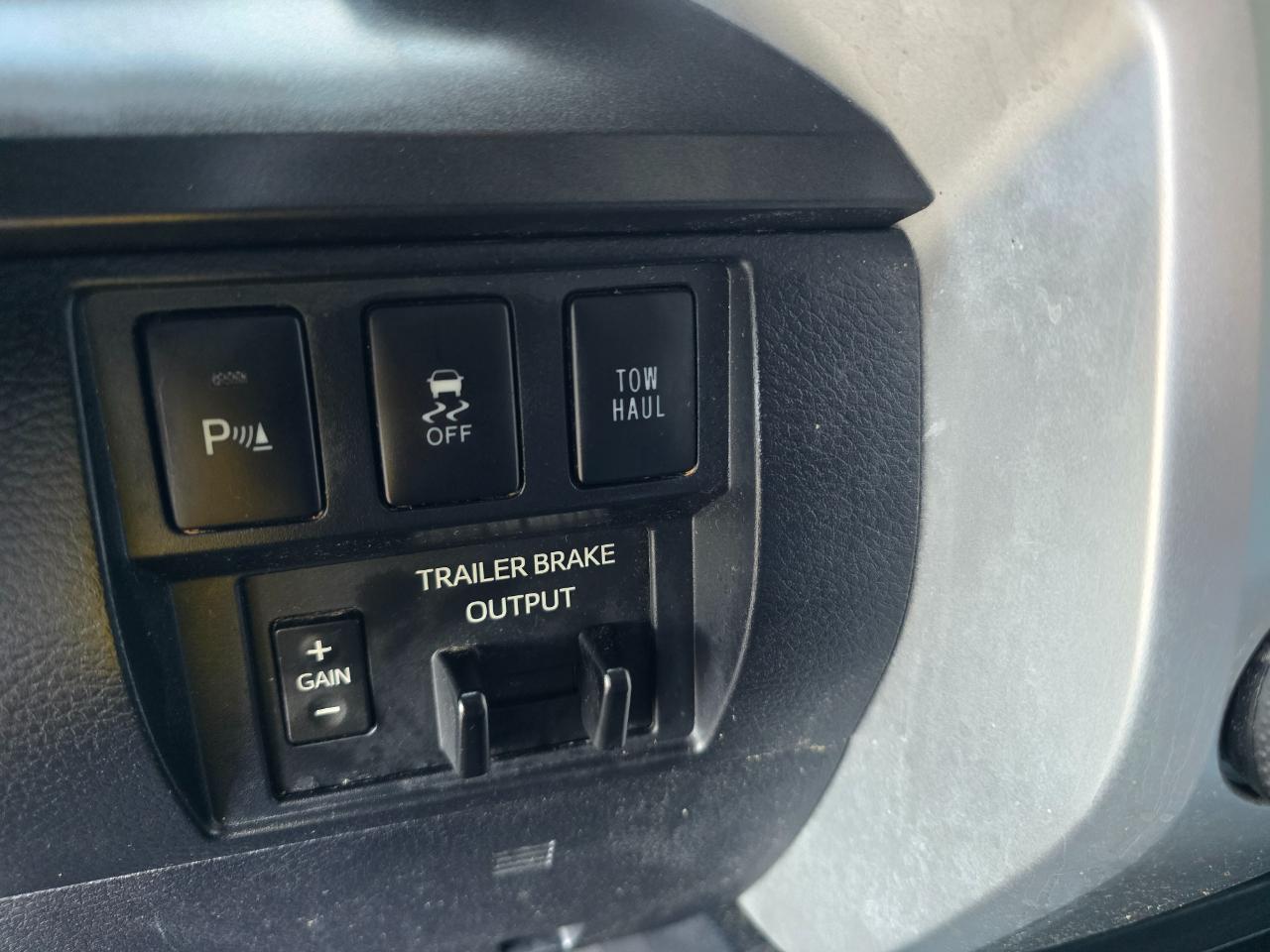 Toyota Tundra 4WD SR5 CrewMax 5.5' Bed 5.7L FFV (Natl) 2019