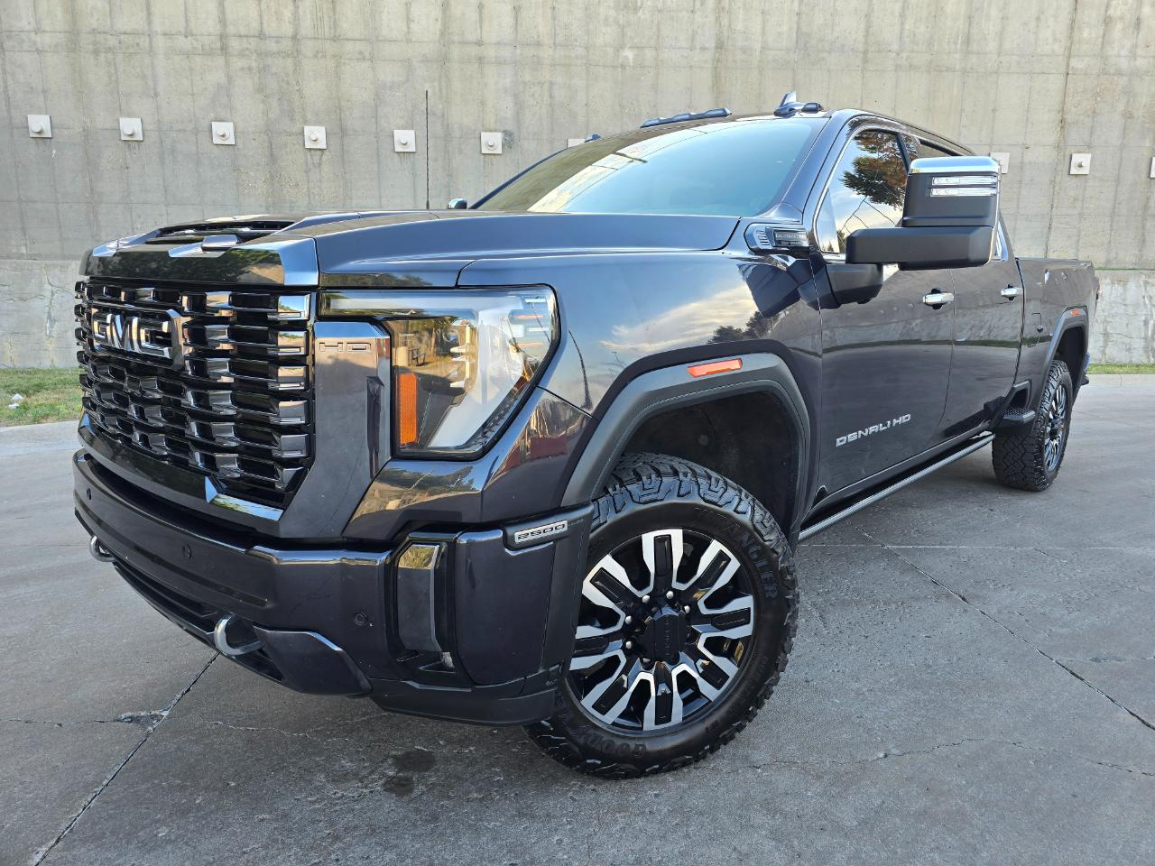 GMC Sierra 2500HD 4WD Crew Cab 159" Denali Ultimate 2024