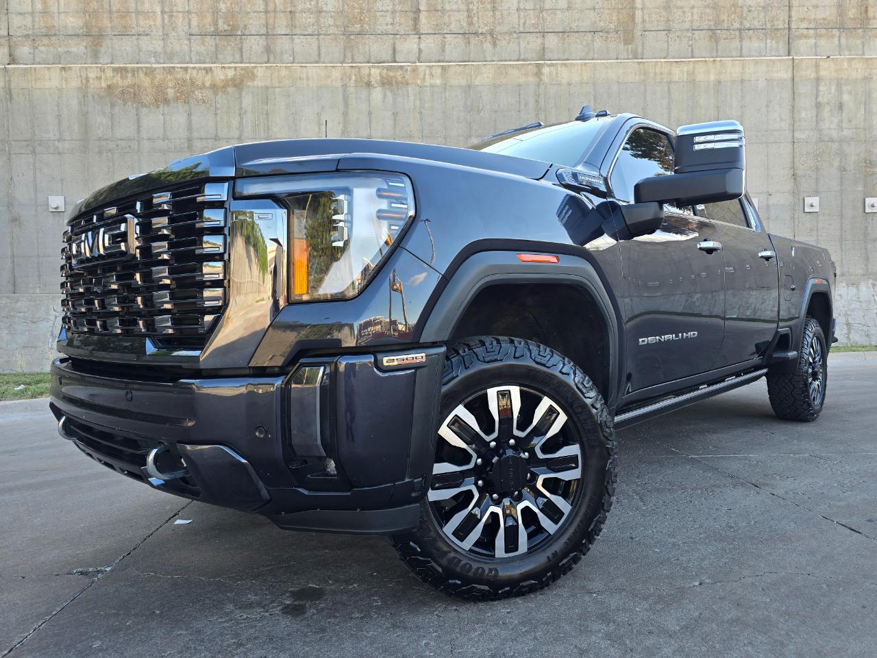 GMC Sierra 2500HD 4WD Crew Cab 159" Denali Ultimate 2024