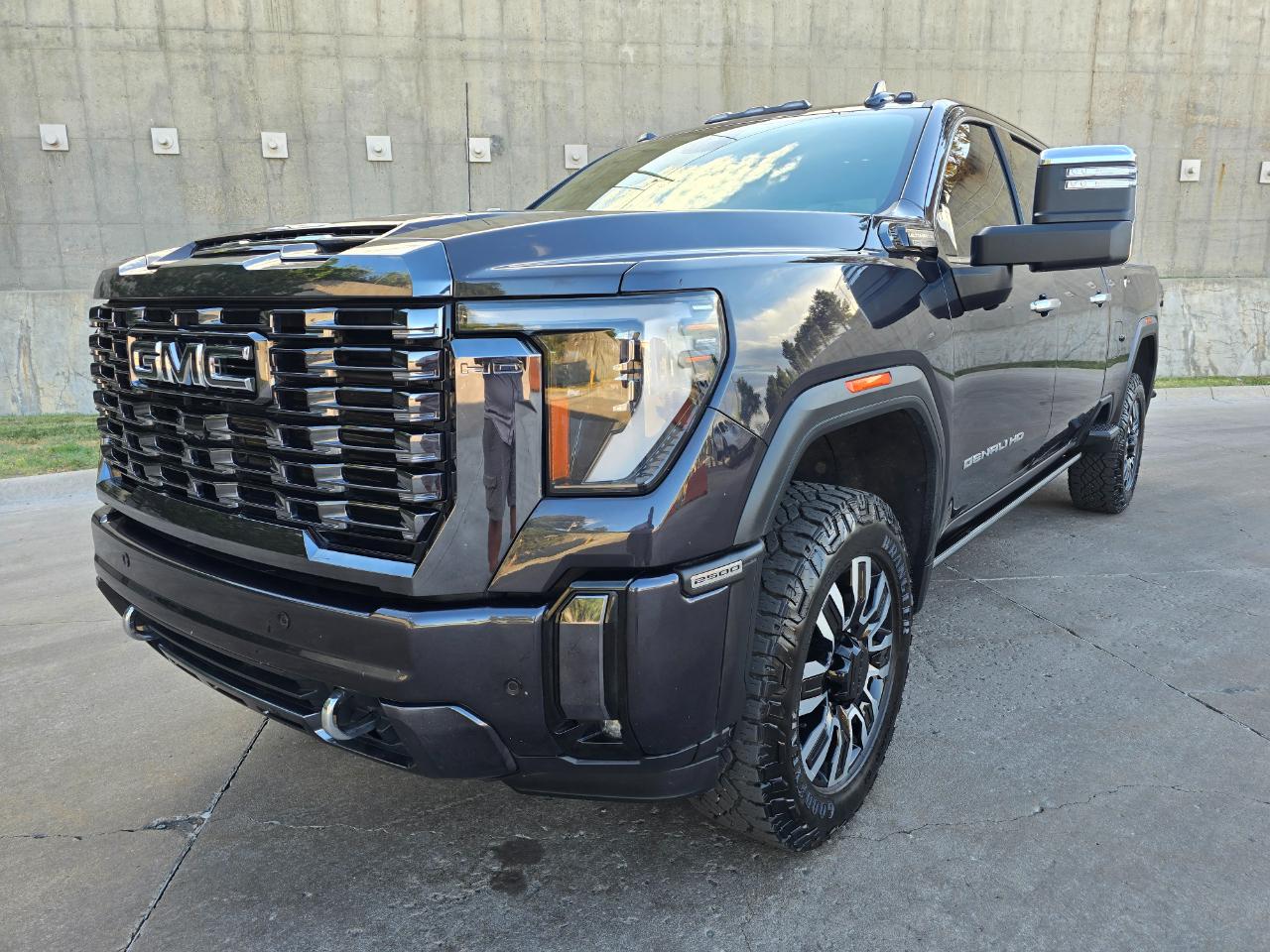 GMC Sierra 2500HD 4WD Crew Cab 159" Denali Ultimate 2024