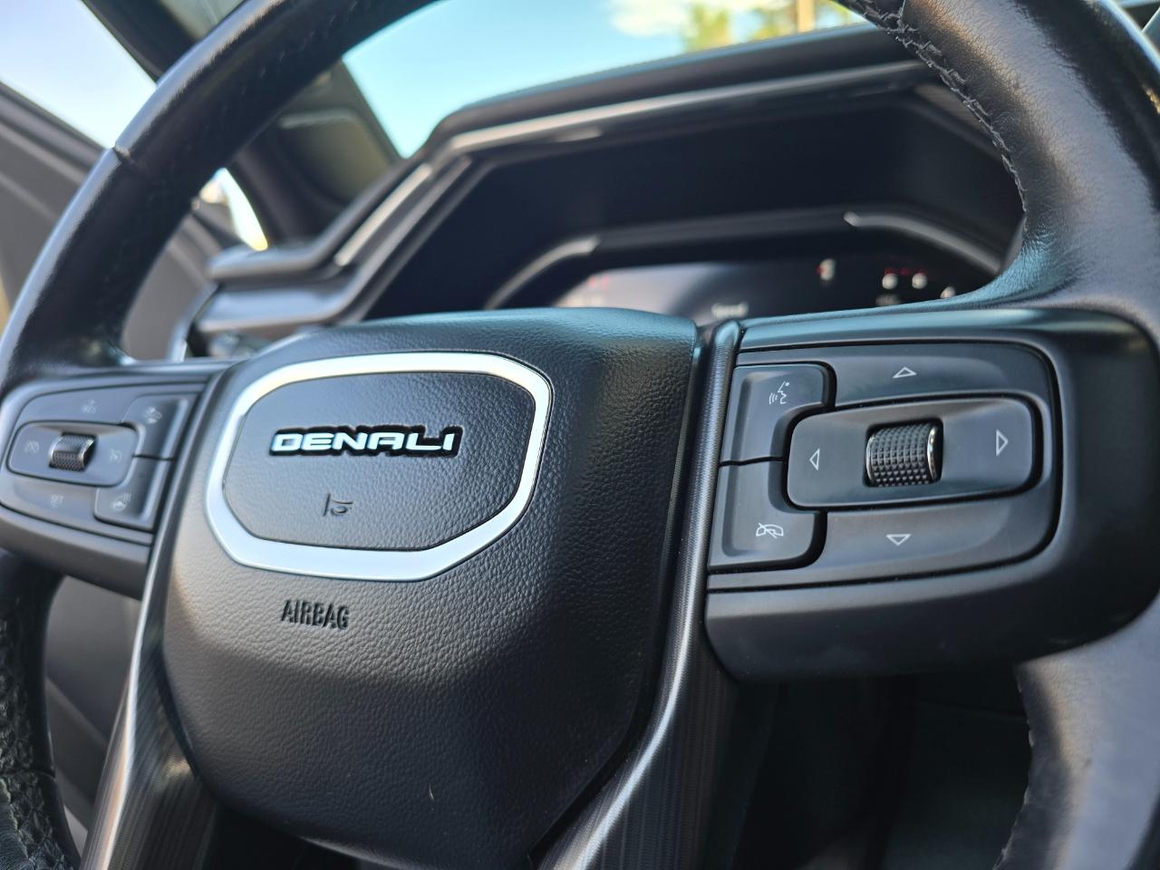 GMC Sierra 2500HD 4WD Crew Cab 159" Denali Ultimate 2024