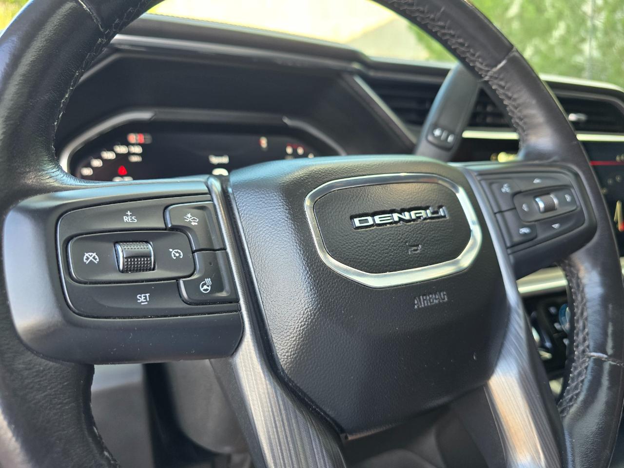 GMC Sierra 2500HD 4WD Crew Cab 159" Denali Ultimate 2024
