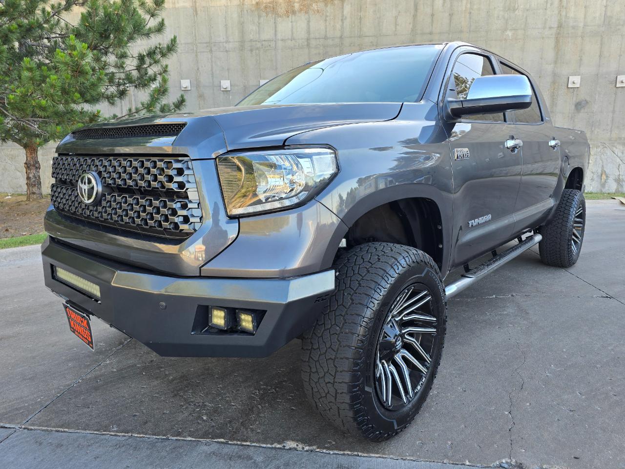 Toyota Tundra 4WD Truck CrewMax 5.7L FFV V8 6-Spd AT LTD (Natl) 2015