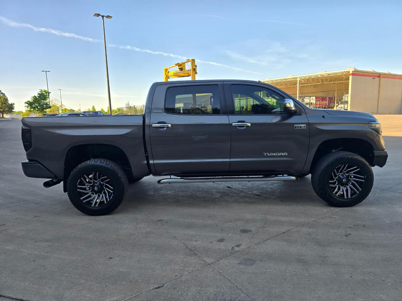 Toyota Tundra 4WD Truck CrewMax 5.7L FFV V8 6-Spd AT LTD (Natl) 2015