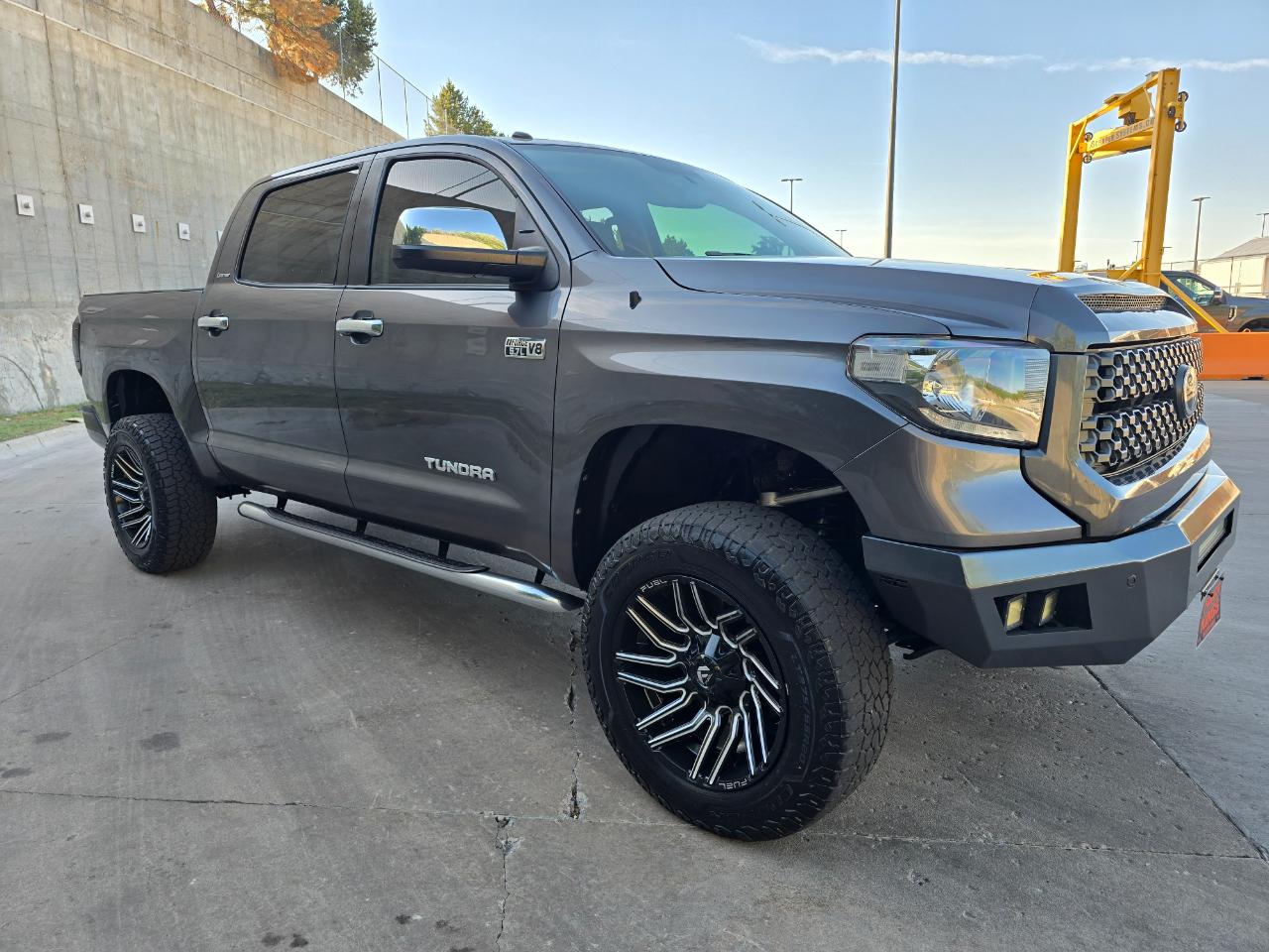 Toyota Tundra 4WD Truck CrewMax 5.7L FFV V8 6-Spd AT LTD (Natl) 2015