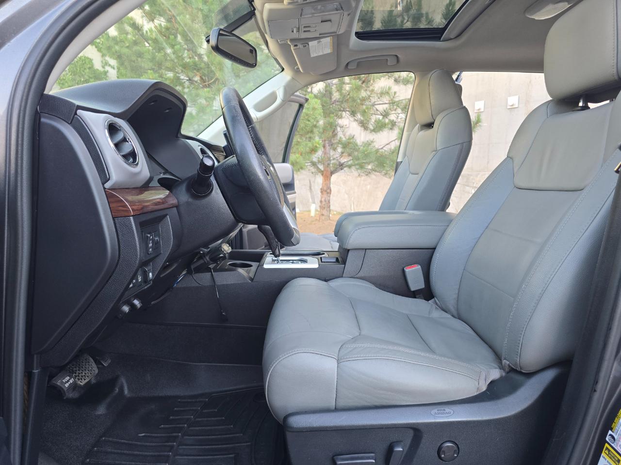 Toyota Tundra 4WD Truck CrewMax 5.7L FFV V8 6-Spd AT LTD (Natl) 2015