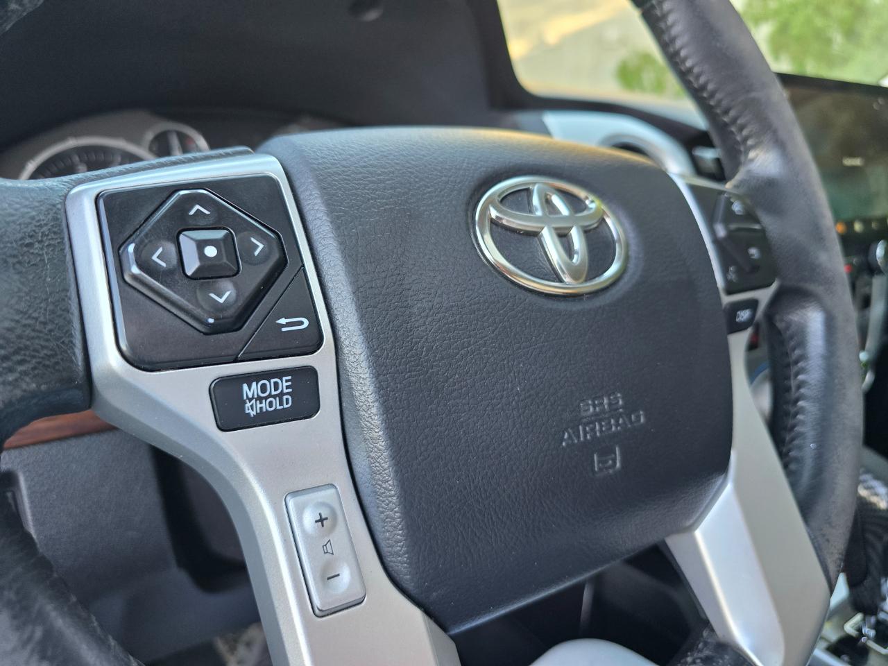 Toyota Tundra 4WD Truck CrewMax 5.7L FFV V8 6-Spd AT LTD (Natl) 2015