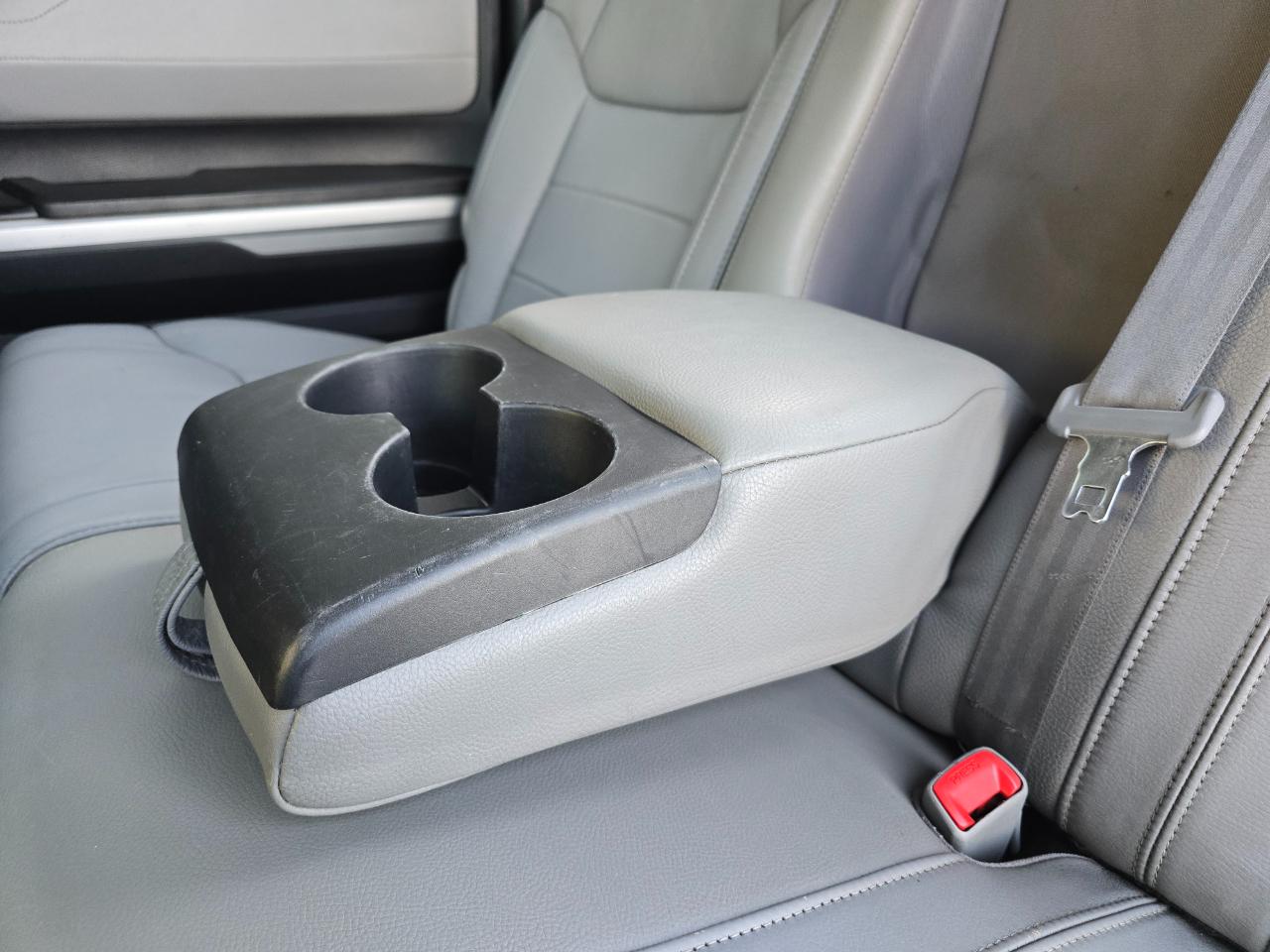 Toyota Tundra 4WD Truck CrewMax 5.7L FFV V8 6-Spd AT LTD (Natl) 2015