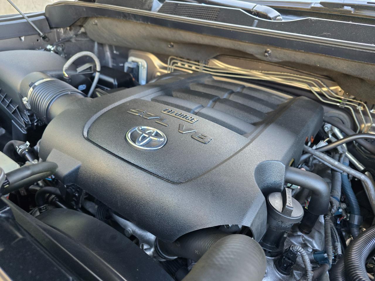 Toyota Tundra 4WD Truck CrewMax 5.7L FFV V8 6-Spd AT LTD (Natl) 2015
