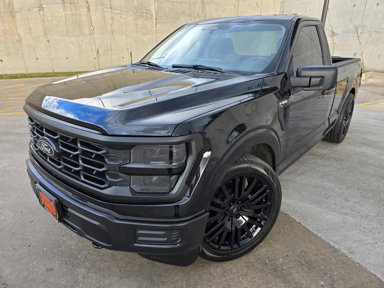 Ford F-150 XL 4WD Reg Cab 6.5' Box 2024