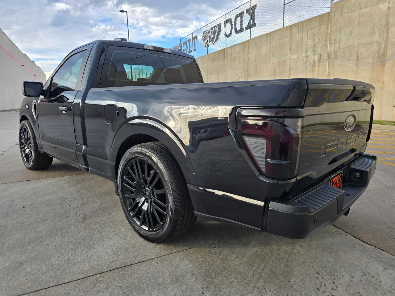 Ford F-150 XL 4WD Reg Cab 6.5' Box 2024