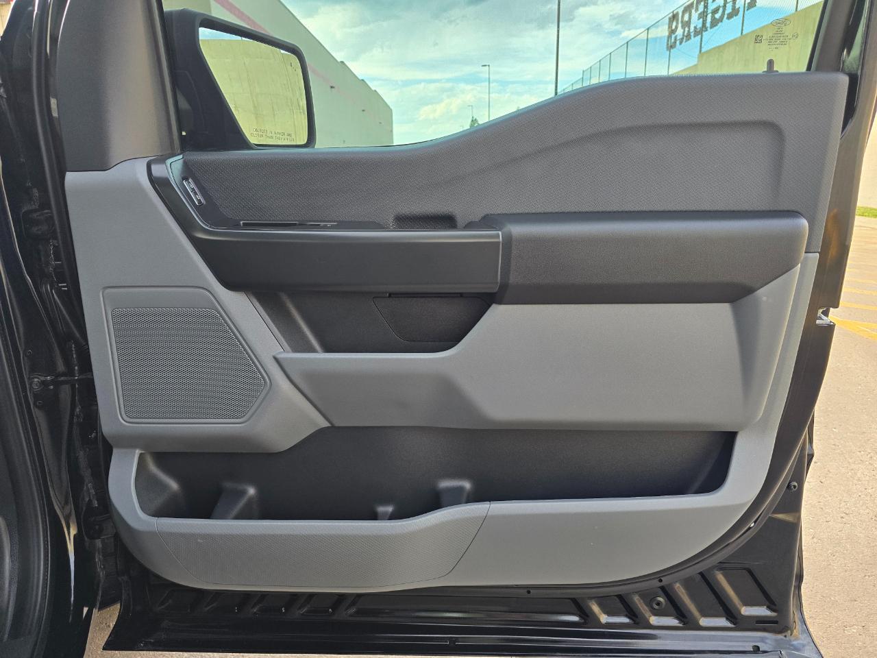 Ford F-150 XL 4WD Reg Cab 6.5' Box 2024