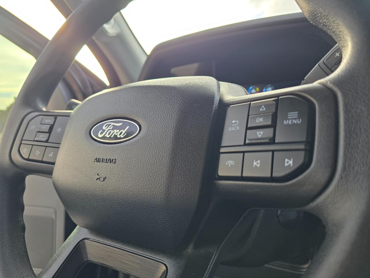 Ford F-150 XL 4WD Reg Cab 6.5' Box 2024