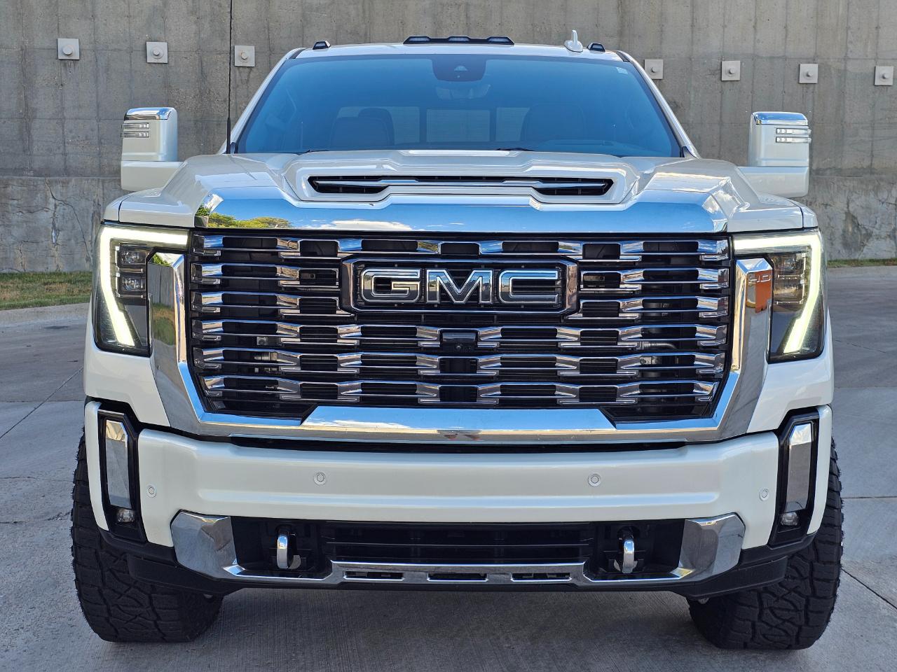GMC Sierra 3500HD 4WD Crew Cab 159" Denali 2024