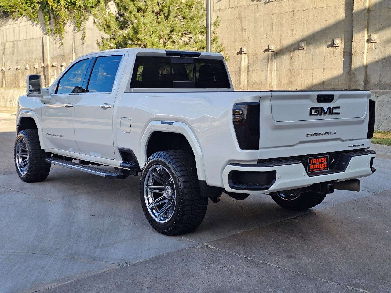 GMC Sierra 3500HD 4WD Crew Cab 159" Denali 2024