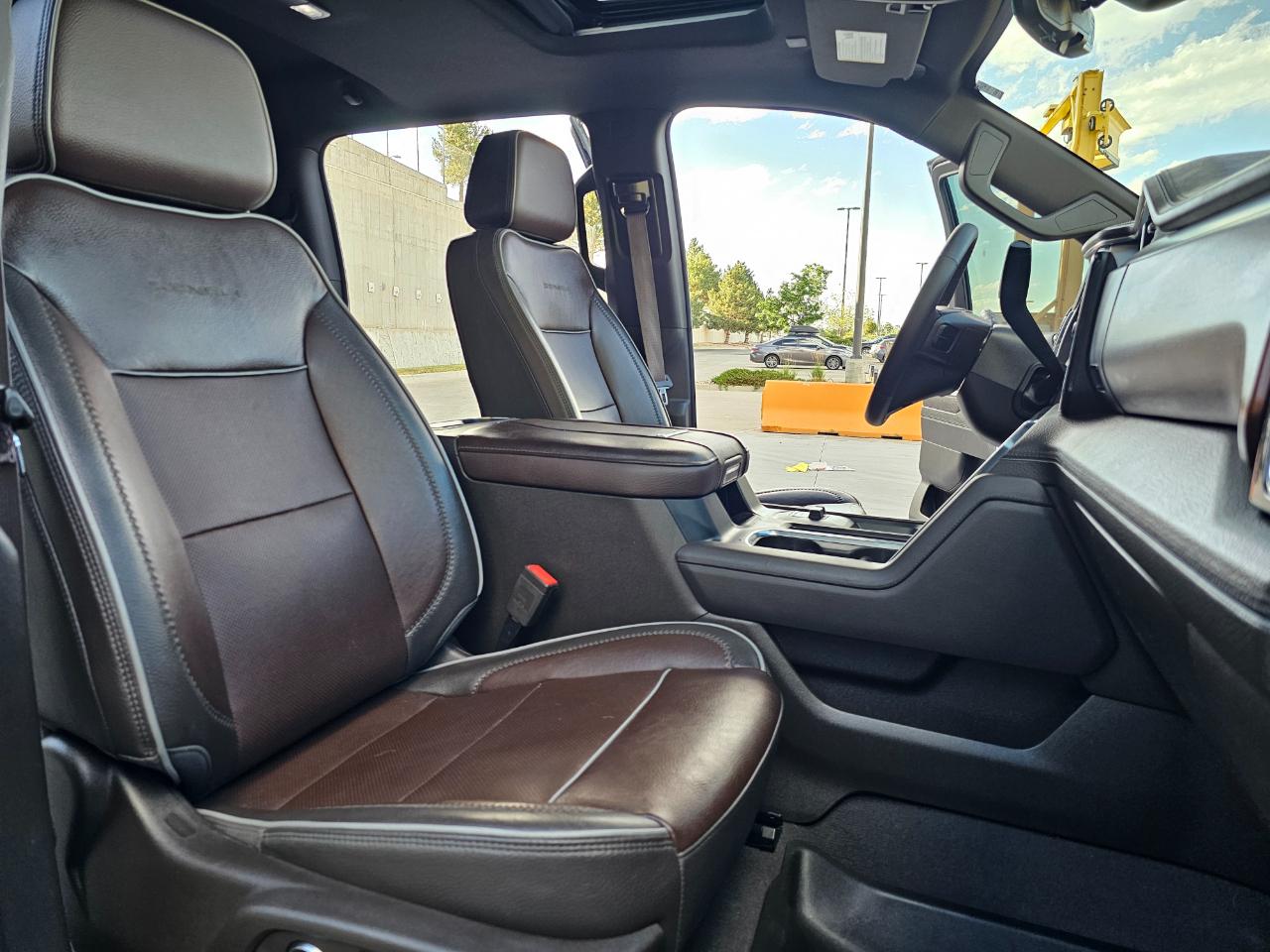 GMC Sierra 3500HD 4WD Crew Cab 159" Denali 2024