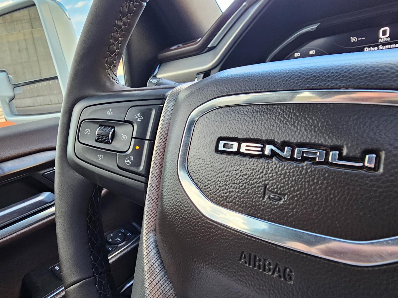 GMC Sierra 3500HD 4WD Crew Cab 159" Denali 2024