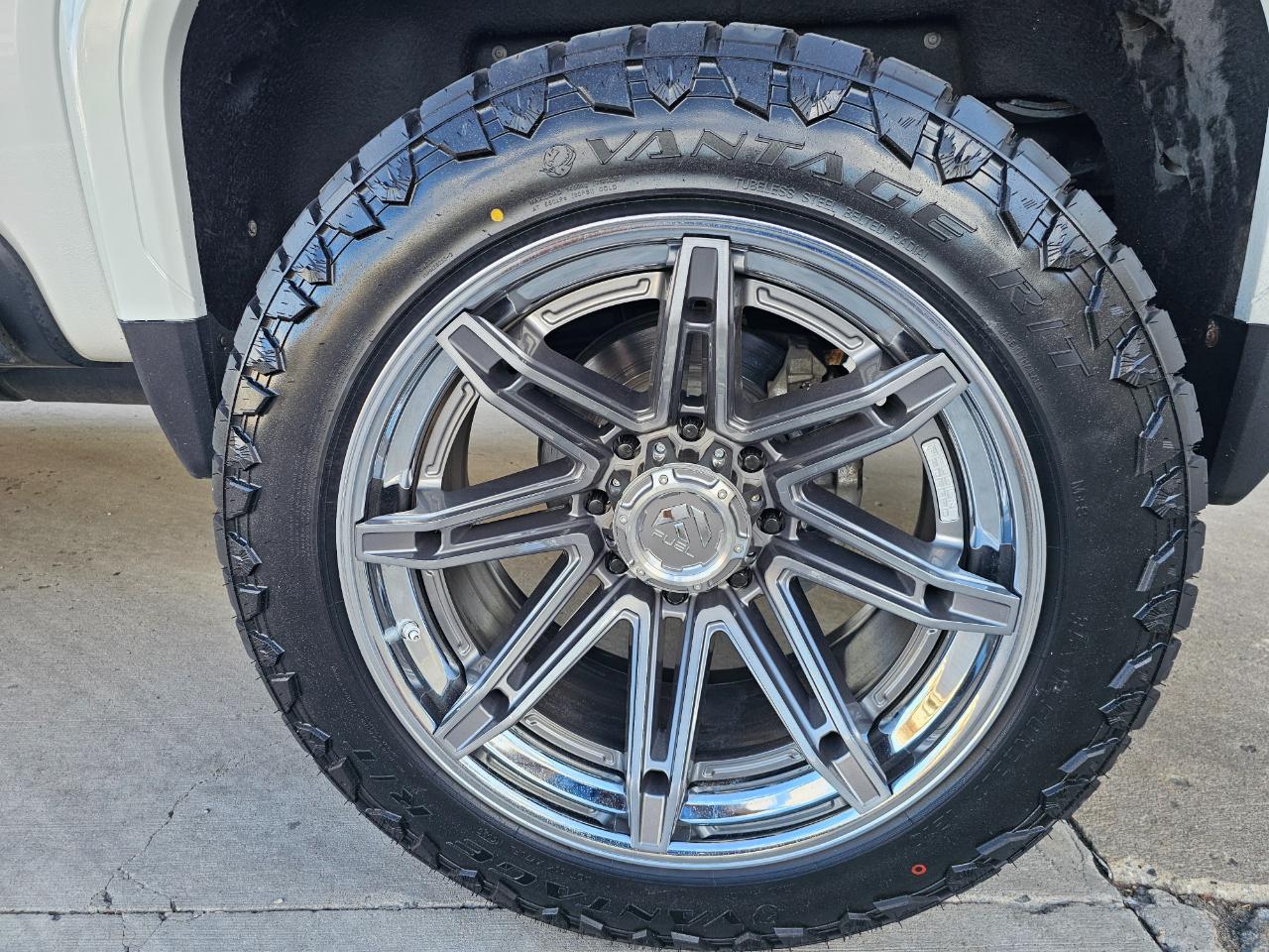 GMC Sierra 3500HD 4WD Crew Cab 159" Denali 2024