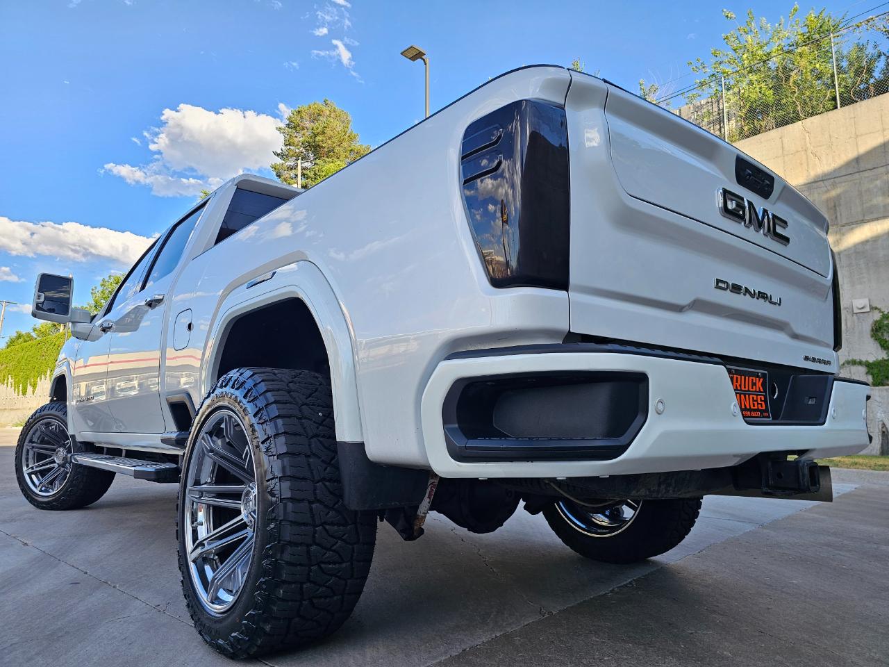 GMC Sierra 3500HD 4WD Crew Cab 159" Denali 2024