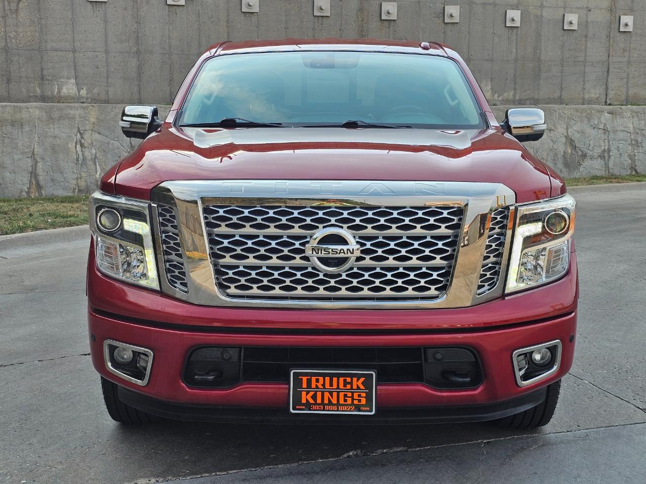 Nissan Titan 4x4 Crew Cab Platinum Reserve 2017