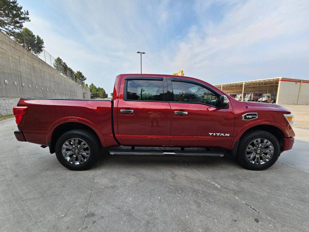 Nissan Titan 4x4 Crew Cab Platinum Reserve 2017