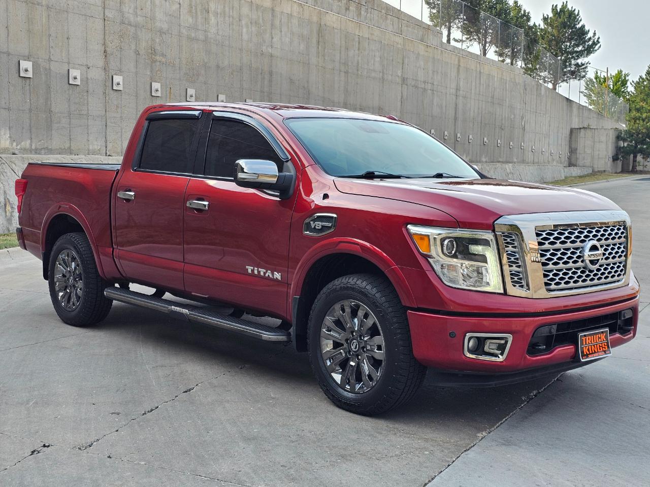Nissan Titan 4x4 Crew Cab Platinum Reserve 2017