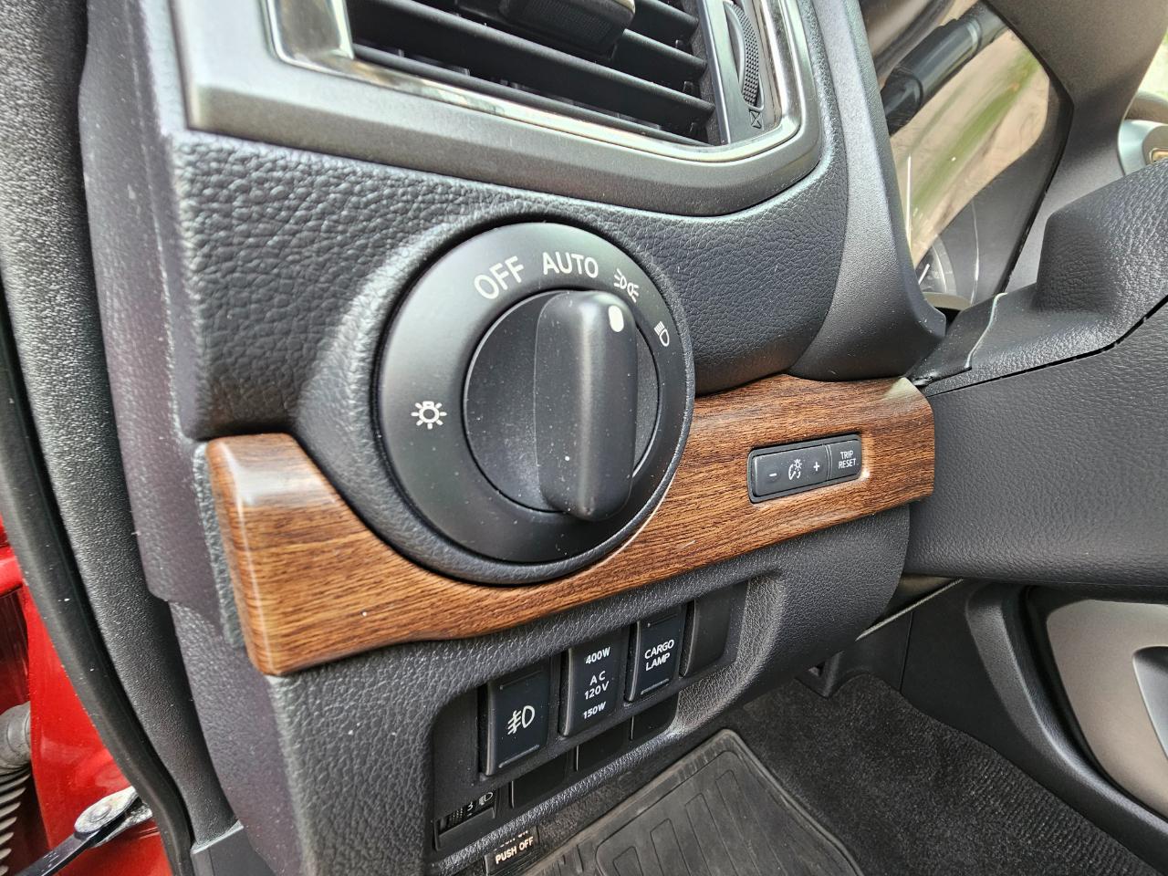 Nissan Titan 4x4 Crew Cab Platinum Reserve 2017