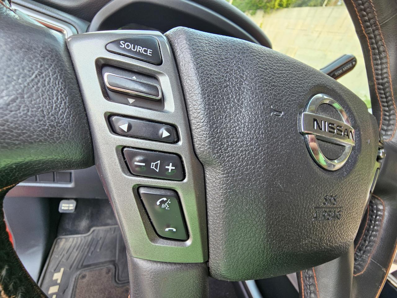 Nissan Titan 4x4 Crew Cab Platinum Reserve 2017
