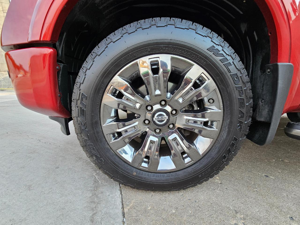 Nissan Titan 4x4 Crew Cab Platinum Reserve 2017