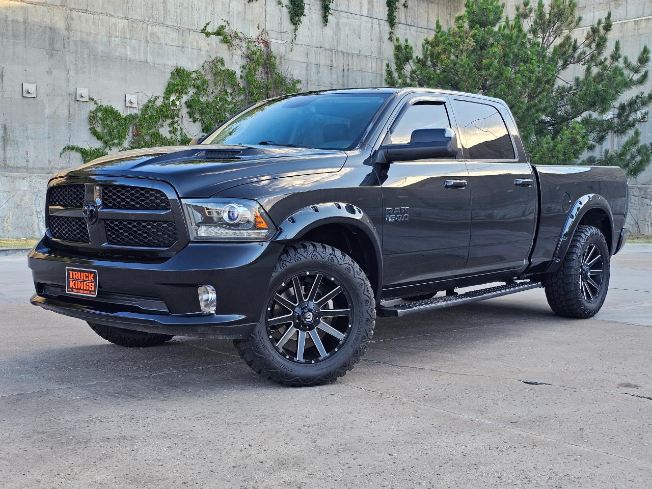 2018 RAM 1500 Night 4x4 Crew Cab 6'4" Box *Ltd Avail*
