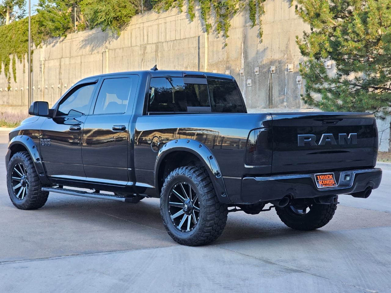 RAM 1500 Night 4x4 Crew Cab 6'4" Box *Ltd Avail* 2018