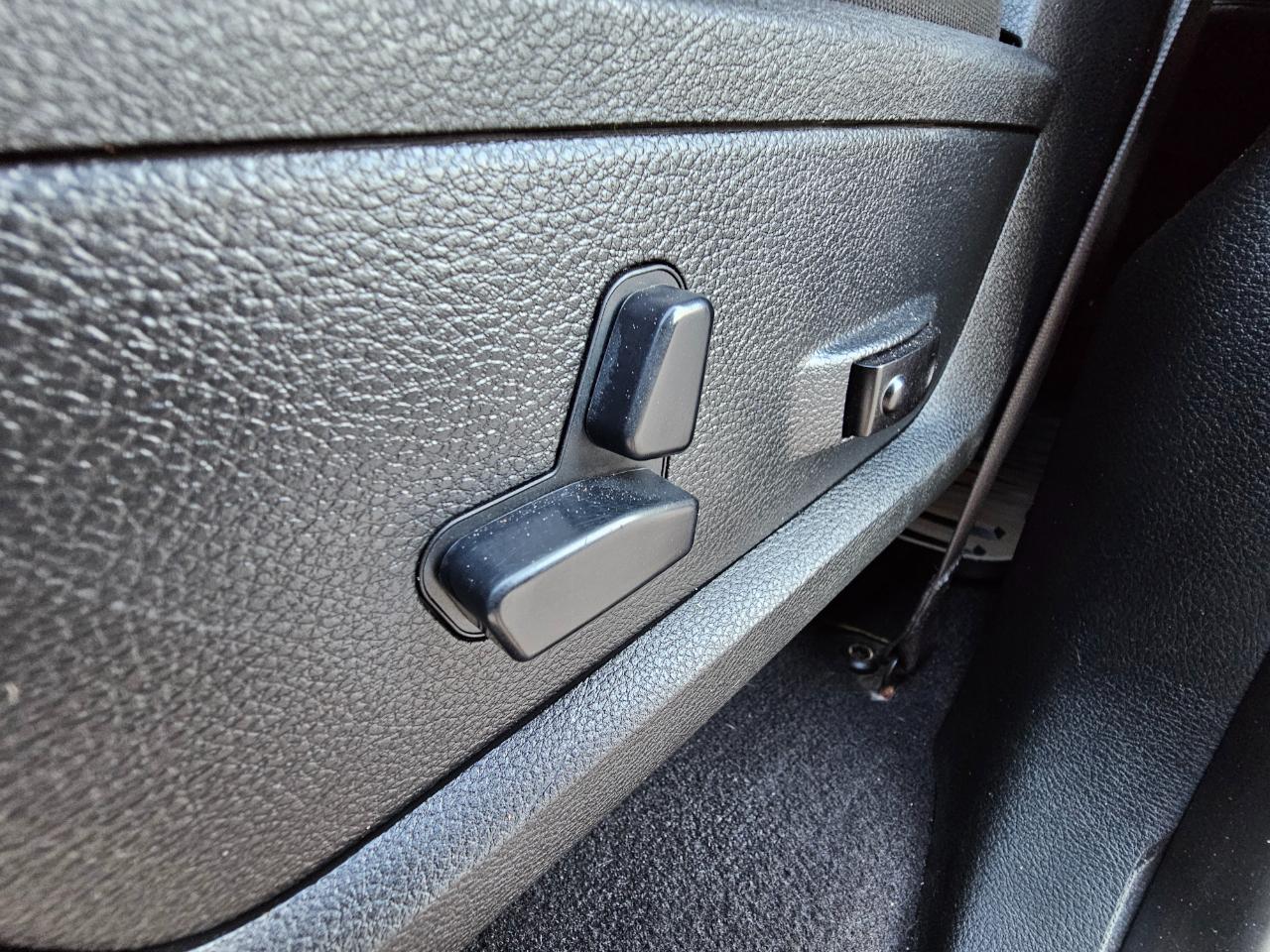 RAM 1500 Night 4x4 Crew Cab 6'4" Box *Ltd Avail* 2018