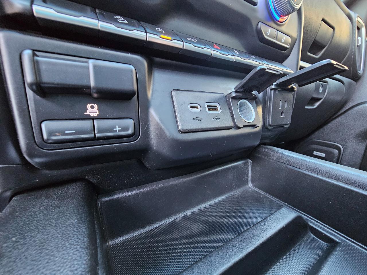 GMC Sierra 1500 4WD Crew Cab 157" Elevation 2021